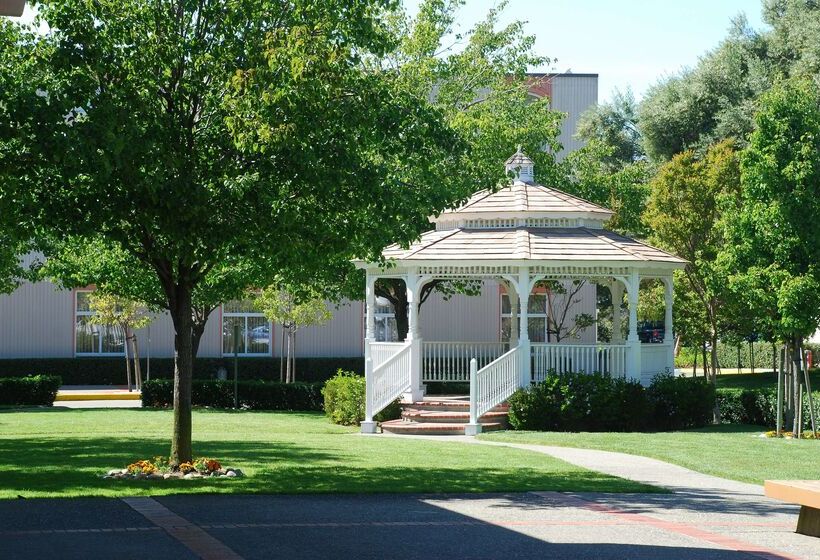 فندق Hilton Oakland Airport