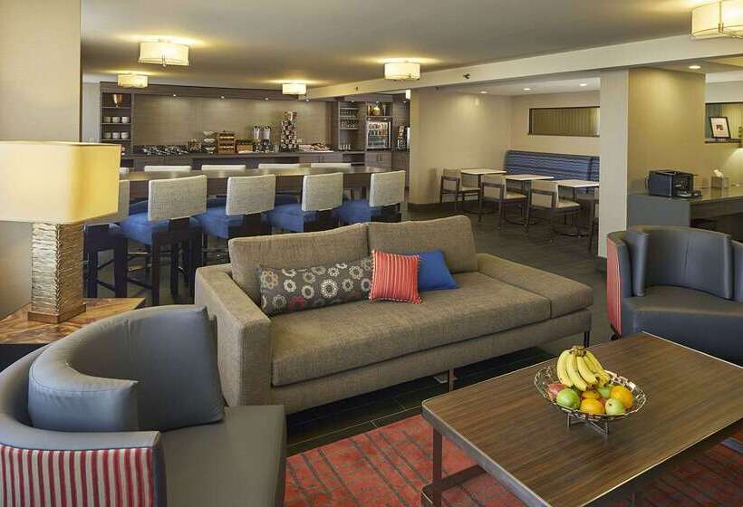 ホテル Hilton Raleigh North Hills