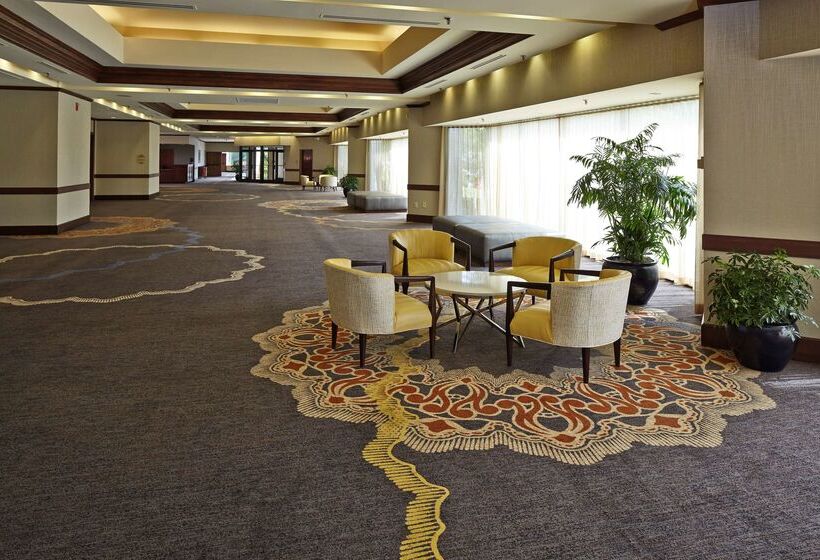 ホテル Hilton Raleigh North Hills