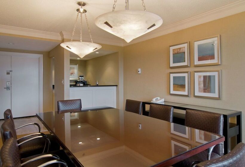 ホテル Hilton Raleigh North Hills