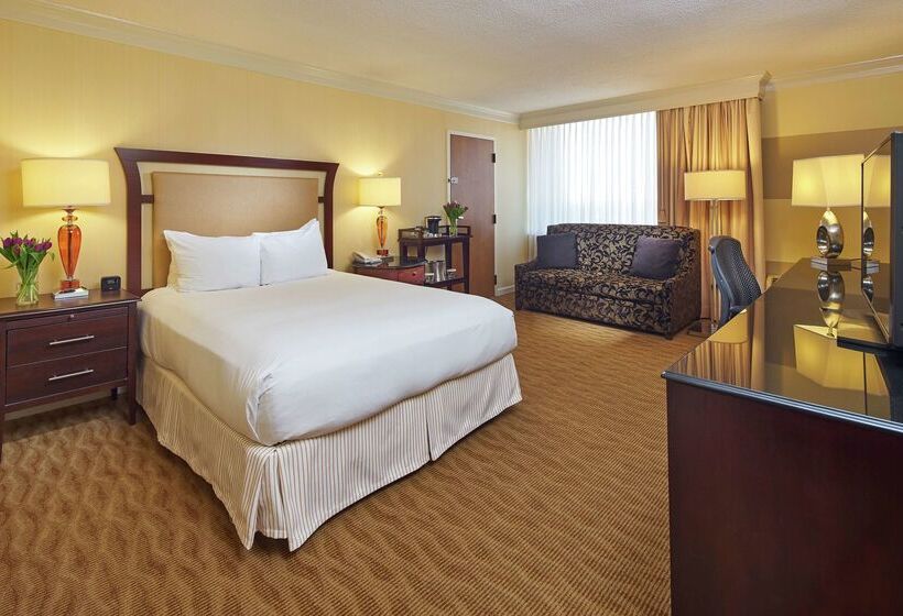 ホテル Hilton Raleigh North Hills