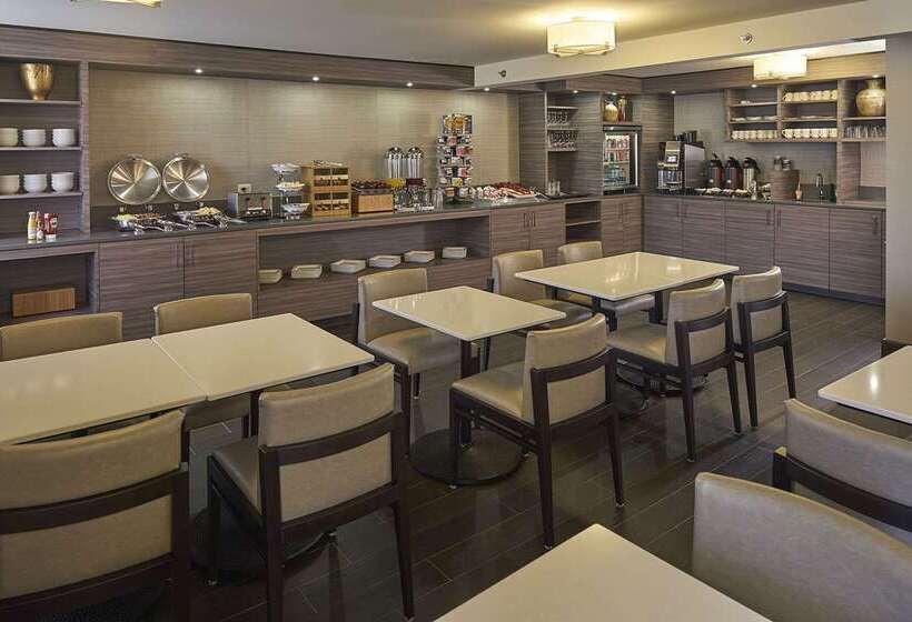 ホテル Hilton Raleigh North Hills