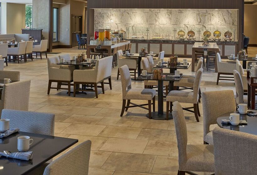 ホテル Hilton Raleigh North Hills