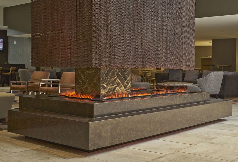 ホテル Hilton Raleigh North Hills