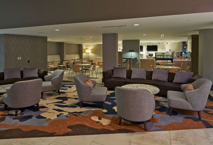 ホテル Hilton Raleigh North Hills
