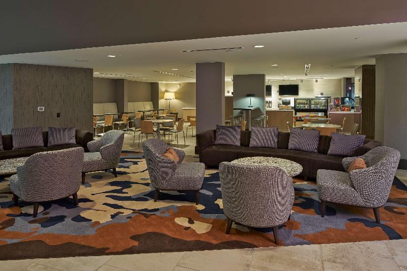 ホテル Hilton Raleigh North Hills
