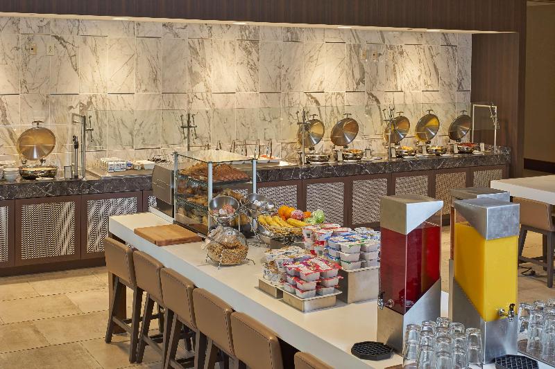 ホテル Hilton Raleigh North Hills