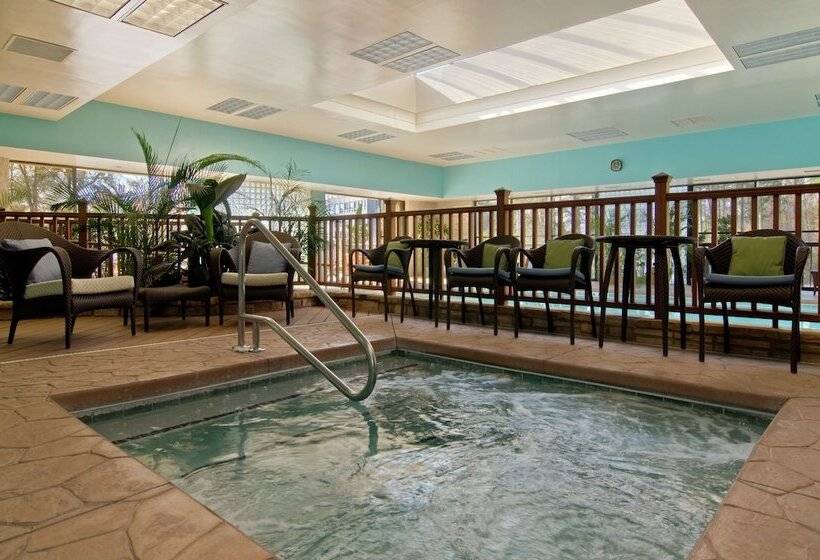 ホテル Hilton Raleigh North Hills