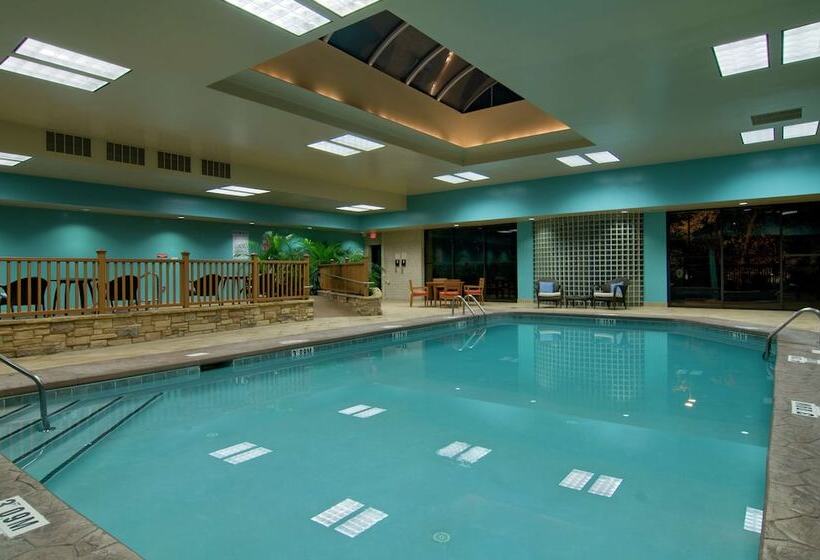 ホテル Hilton Raleigh North Hills