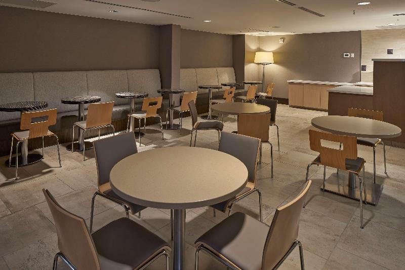 ホテル Hilton Raleigh North Hills