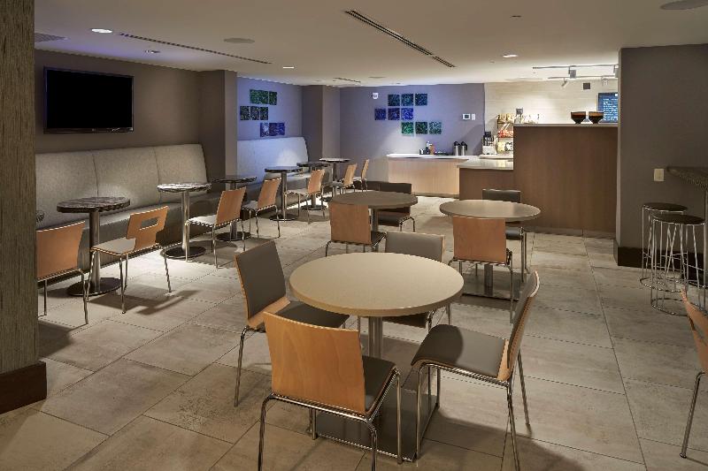 ホテル Hilton Raleigh North Hills