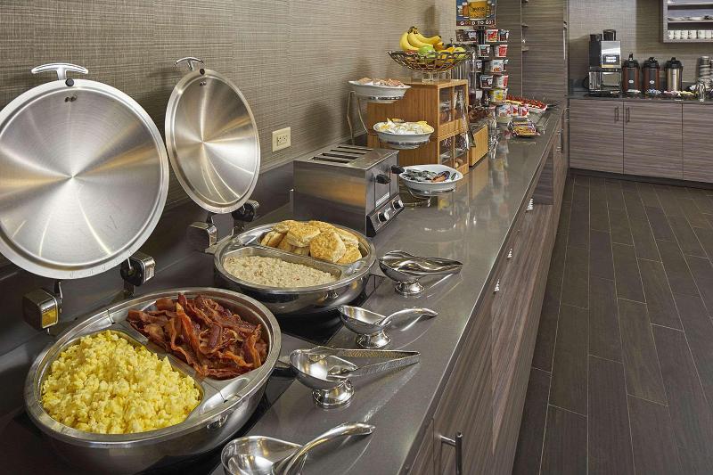 ホテル Hilton Raleigh North Hills