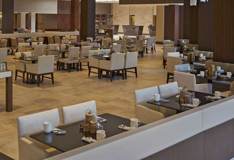 ホテル Hilton Raleigh North Hills