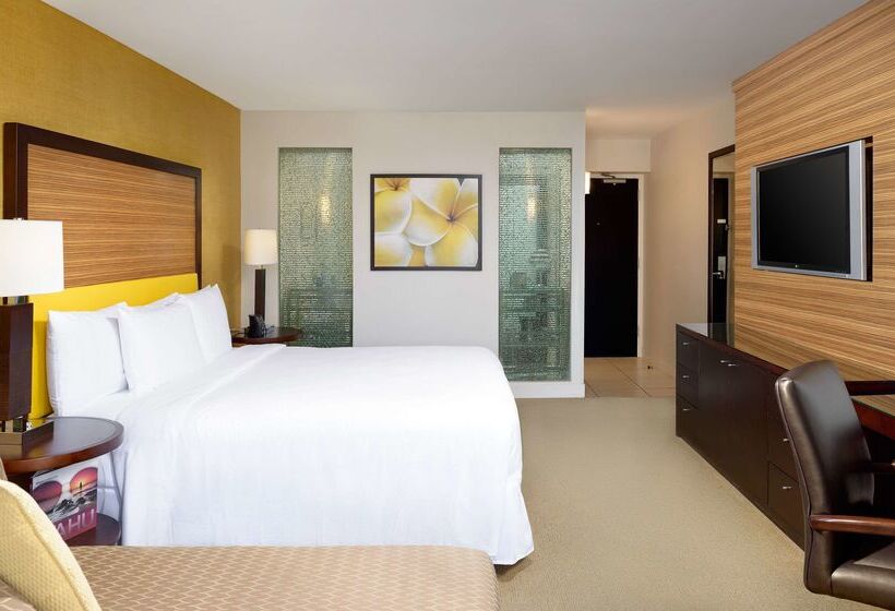 בית מלון כפרי Hilton Waikiki Beach Resort & Spa