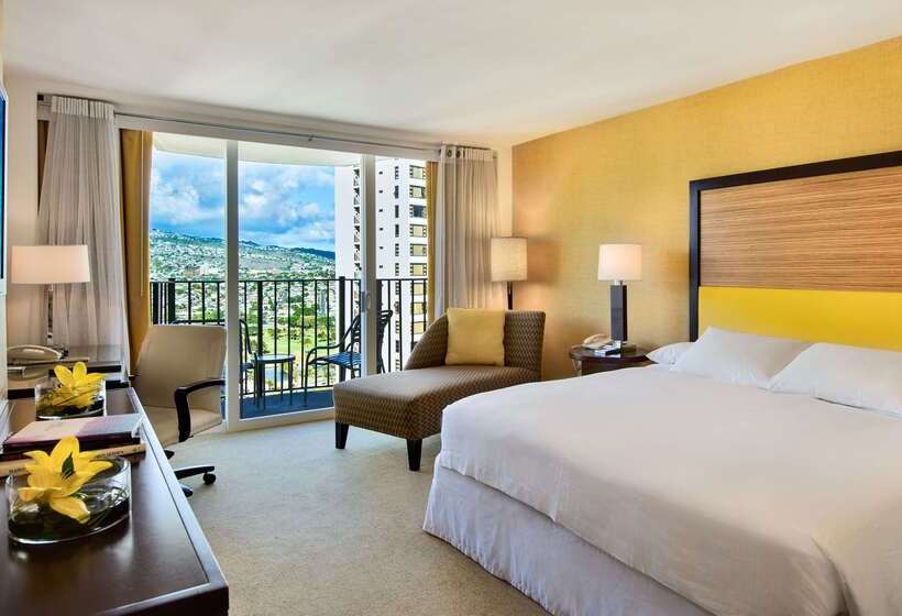 בית מלון כפרי Hilton Waikiki Beach Resort & Spa