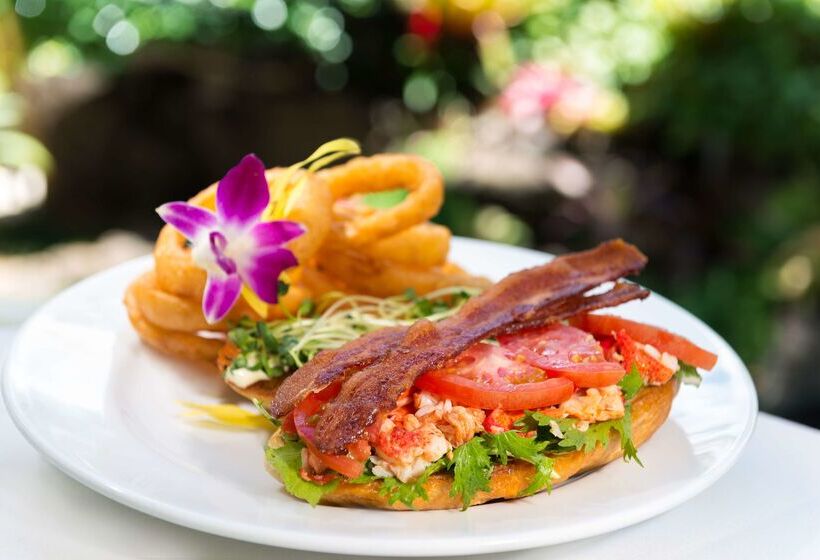 בית מלון כפרי Hilton Waikiki Beach Resort & Spa