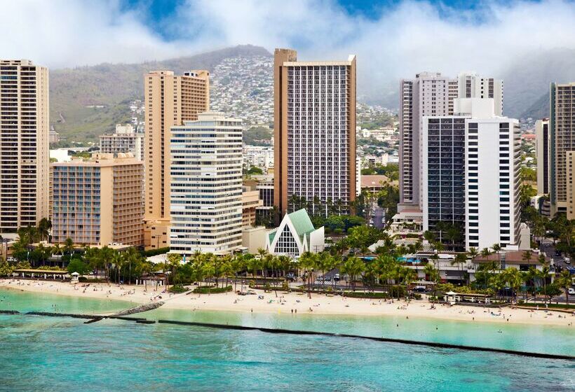 בית מלון כפרי Hilton Waikiki Beach Resort & Spa