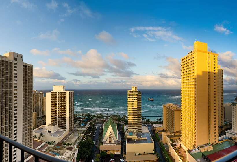 בית מלון כפרי Hilton Waikiki Beach Resort & Spa