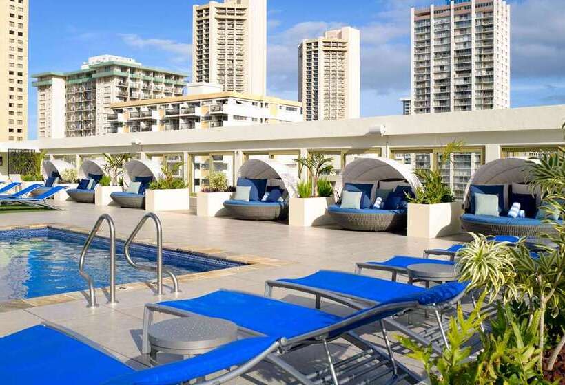 בית מלון כפרי Hilton Waikiki Beach Resort & Spa