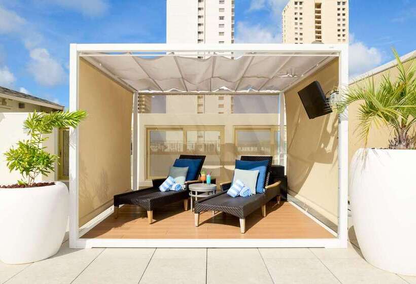 בית מלון כפרי Hilton Waikiki Beach Resort & Spa