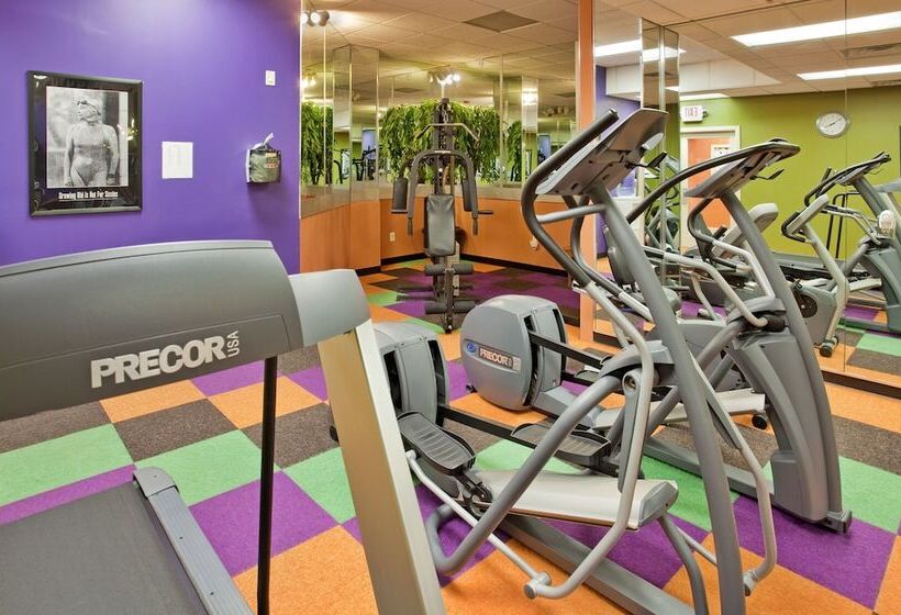 酒店 Holiday Inn At The Campus, An Ihg