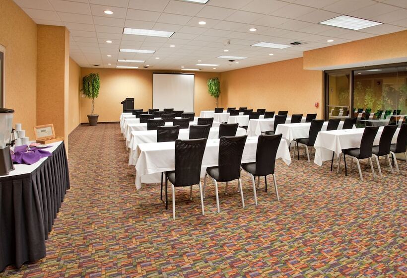 酒店 Holiday Inn At The Campus, An Ihg