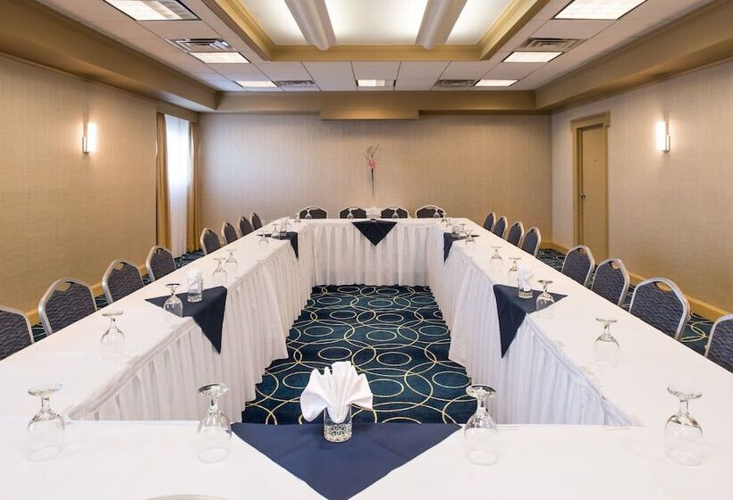 فندق Holiday Inn Concord Downtown, An Ihg