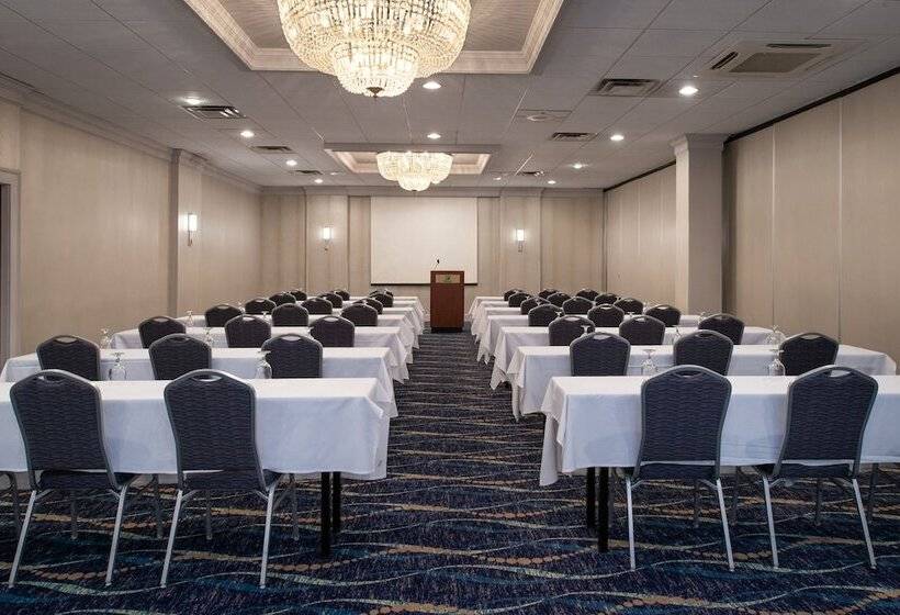 فندق Holiday Inn Concord Downtown, An Ihg