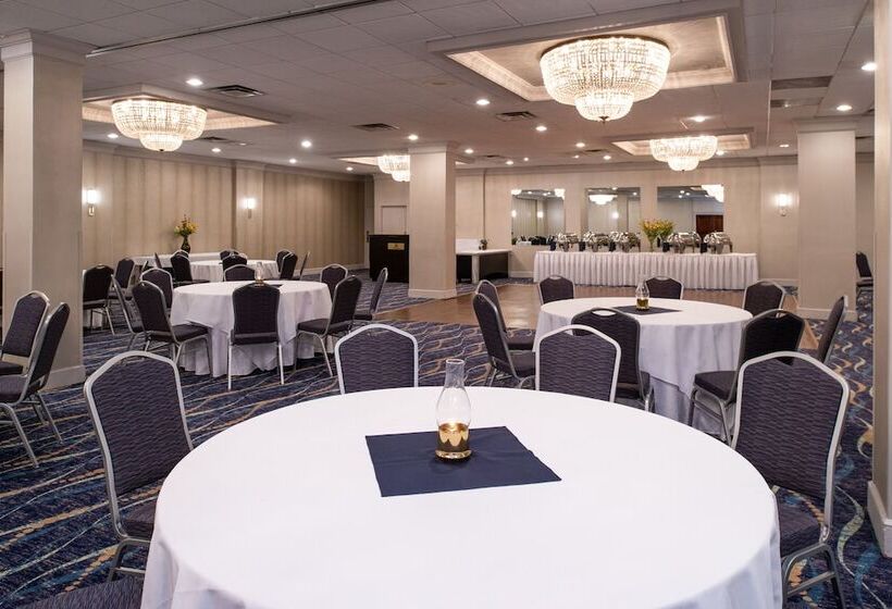 فندق Holiday Inn Concord Downtown, An Ihg