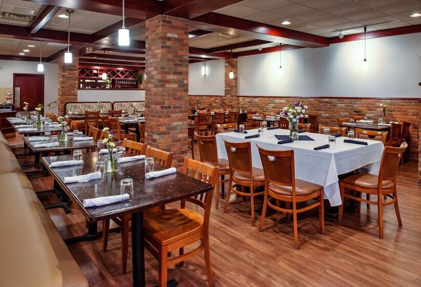 فندق Holiday Inn Concord Downtown, An Ihg