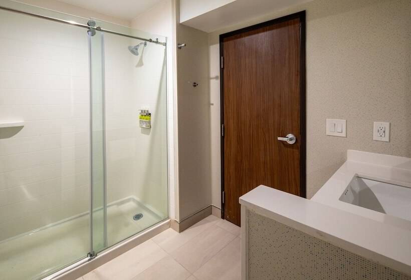 فندق Holiday Inn Express & Suites Chatsworth, An Ihg