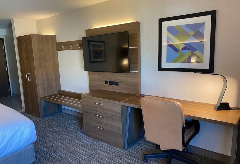 فندق Holiday Inn Express & Suites Chatsworth, An Ihg