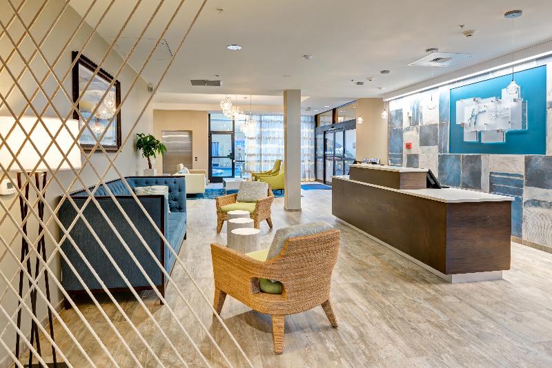 فندق Holiday Inn Express Newport Beach, An Ihg