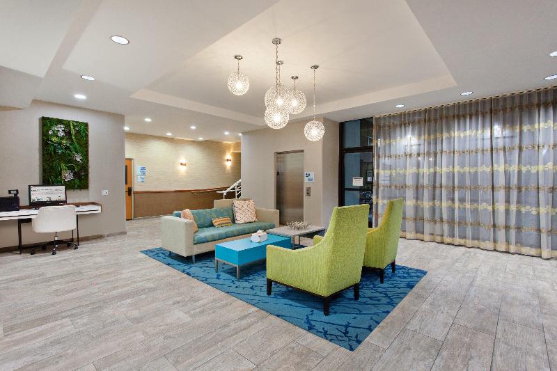 فندق Holiday Inn Express Newport Beach, An Ihg