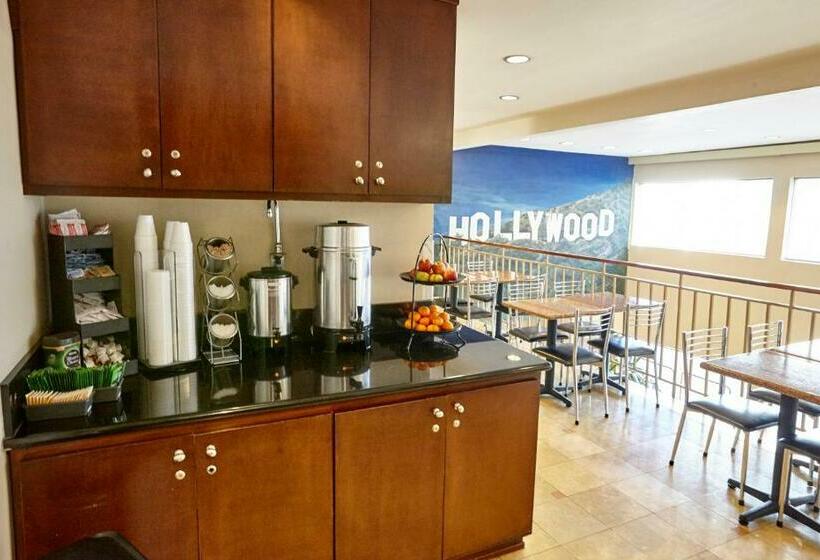 فندق Hollywood Orchid Suites