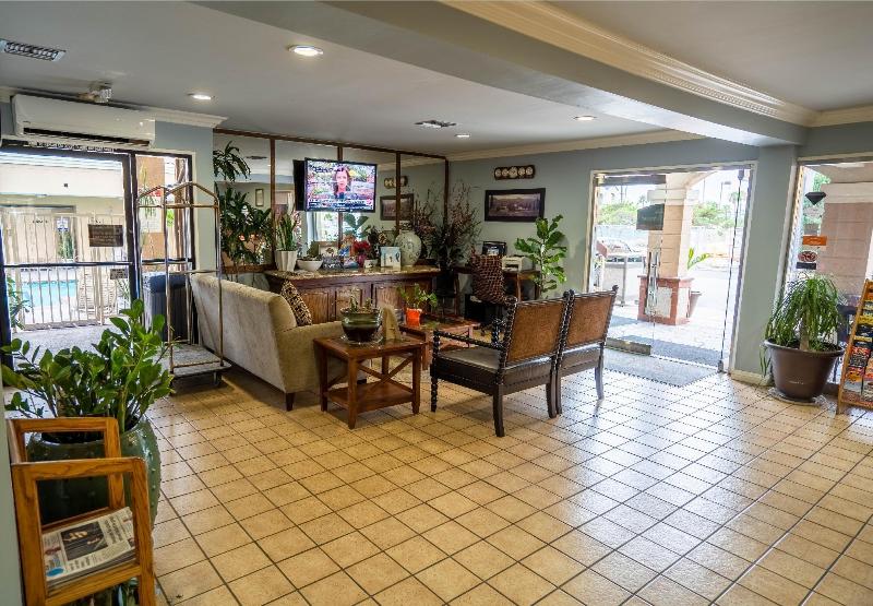 فندق Howard Johnson By Wyndham Buena Park