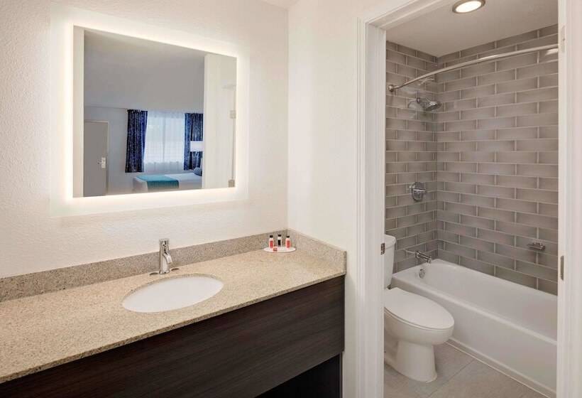 酒店 Howard Johnson By Wyndham Florence