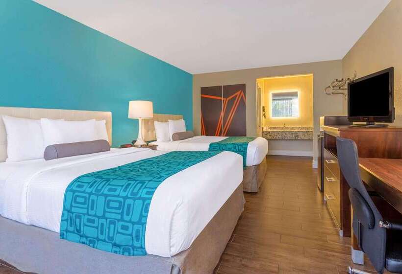 فندق Howard Johnson By Wyndham Lakeland