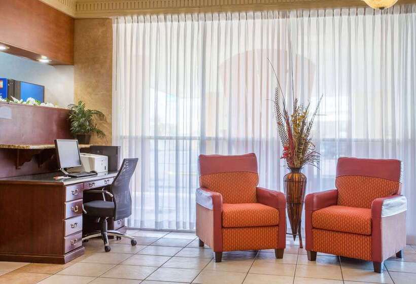 فندق Howard Johnson By Wyndham Lakeland