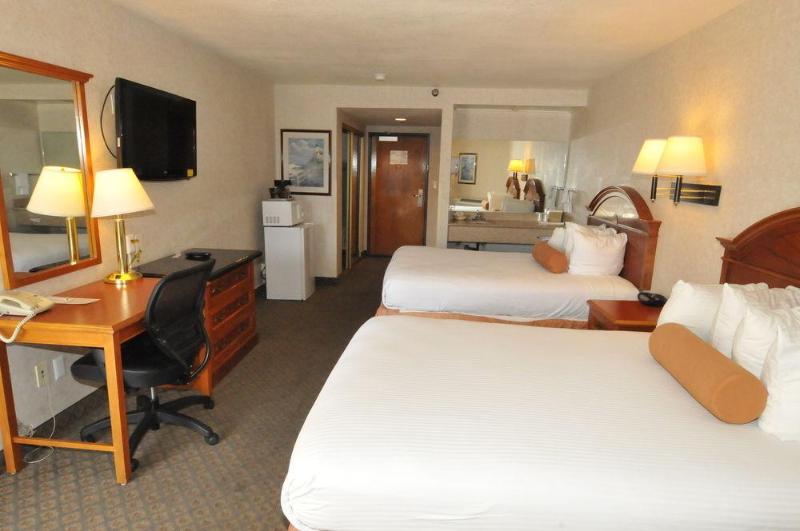 בית מלון כפרי Huntington Beach Inn