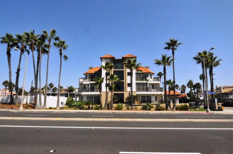 בית מלון כפרי Huntington Beach Inn