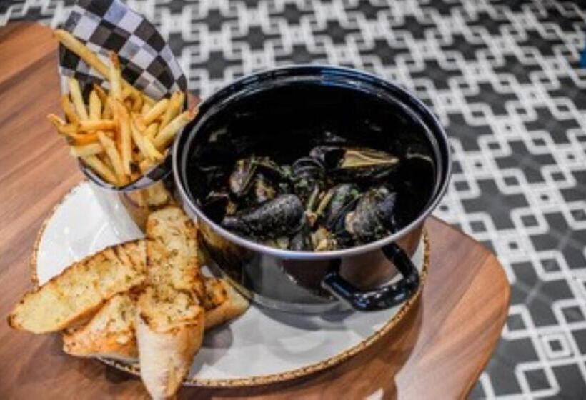 בית מלון כפרי Indigo   Minneapolis Downtown, An Ihg