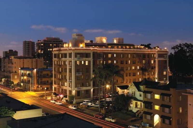 فندق Inn At The Park