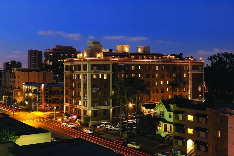 فندق Inn At The Park