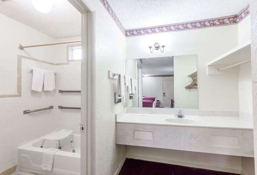 فندق Knights Inn Hurricane Mills