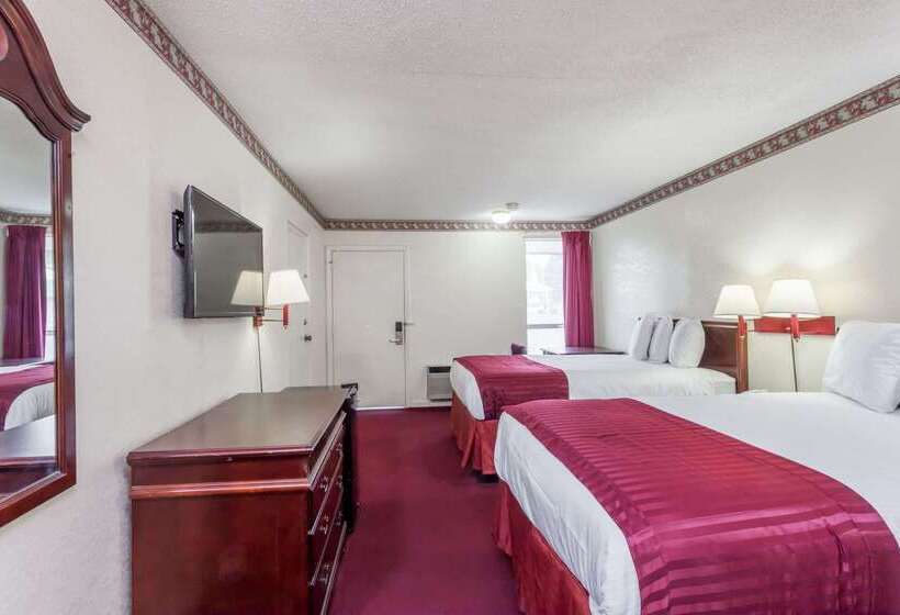 فندق Knights Inn Hurricane Mills