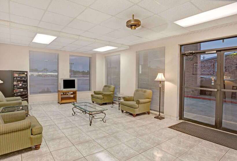 فندق Knights Inn South Houston