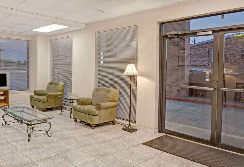 فندق Knights Inn South Houston