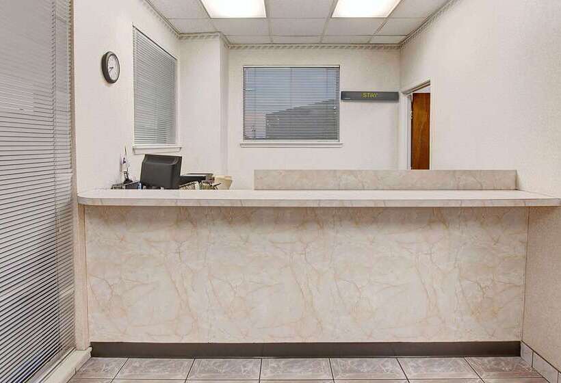 فندق Knights Inn South Houston