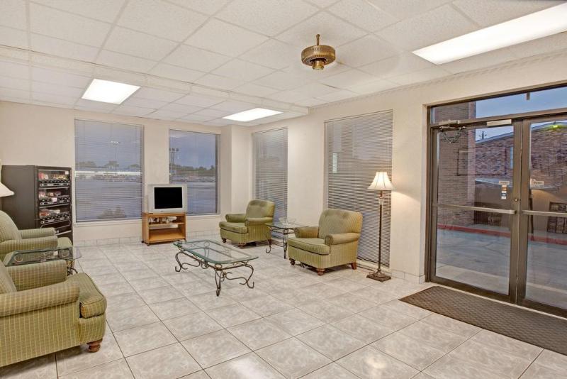 فندق Knights Inn South Houston